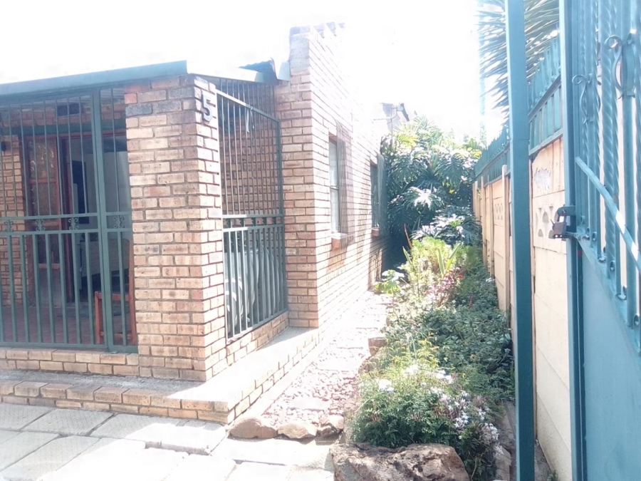 3 Bedroom Property for Sale in Eldorado Park Gauteng
