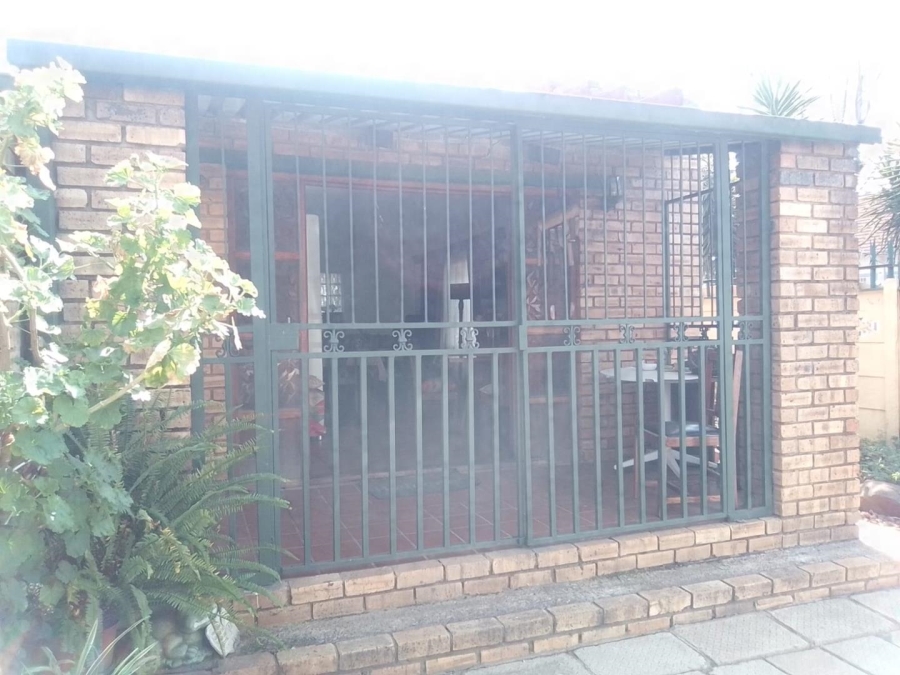 3 Bedroom Property for Sale in Eldorado Park Gauteng
