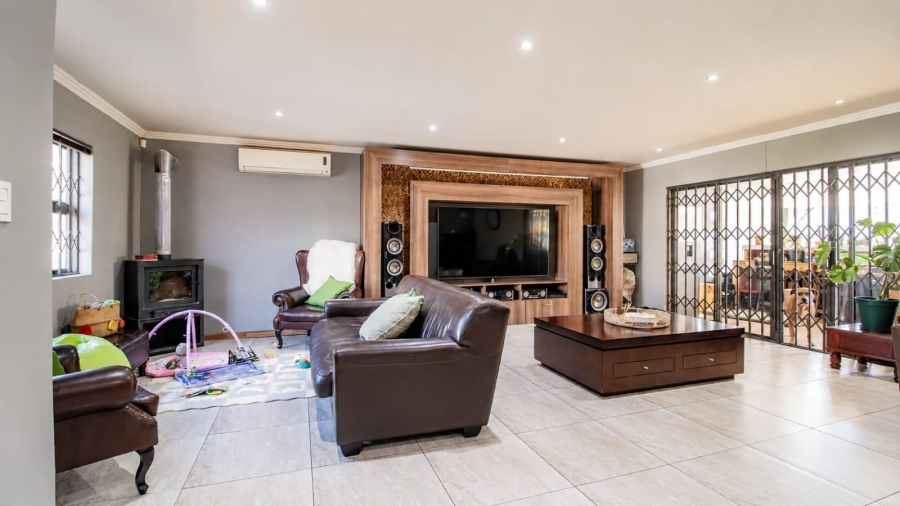 3 Bedroom Property for Sale in Brackenhurst Gauteng