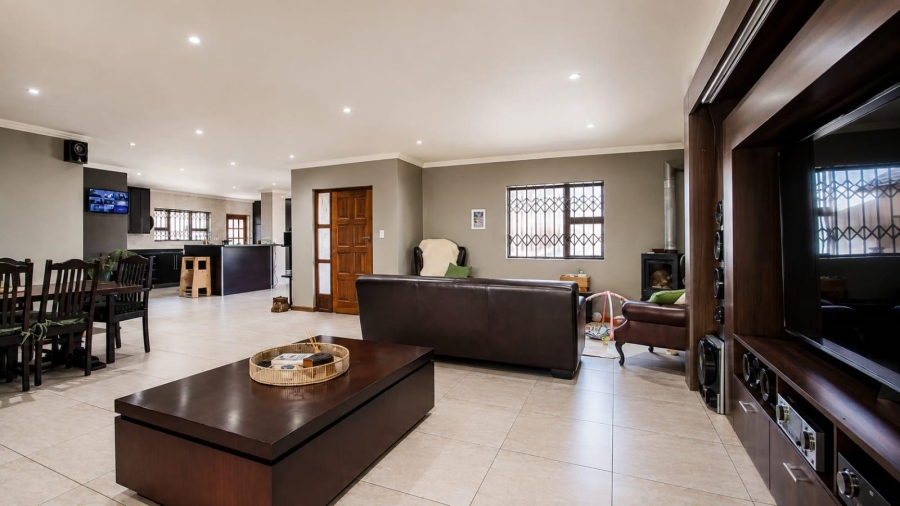 3 Bedroom Property for Sale in Brackenhurst Gauteng