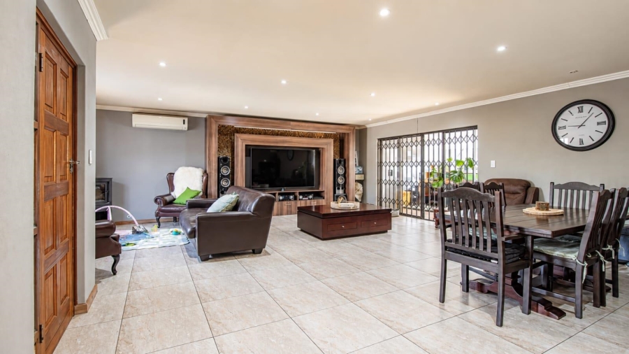 3 Bedroom Property for Sale in Brackenhurst Gauteng