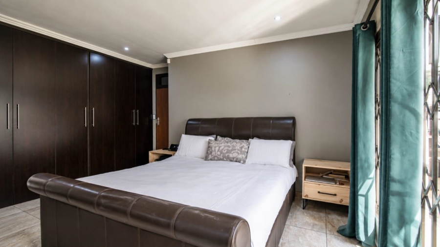 3 Bedroom Property for Sale in Brackenhurst Gauteng