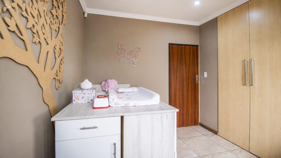 3 Bedroom Property for Sale in Brackenhurst Gauteng