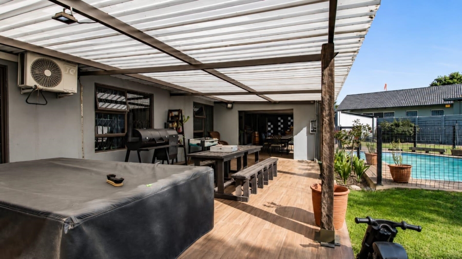 3 Bedroom Property for Sale in Brackenhurst Gauteng