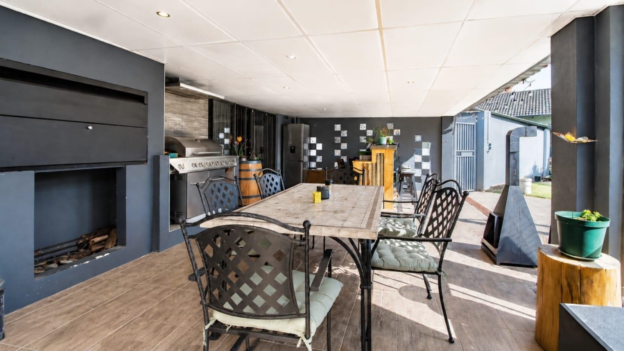 3 Bedroom Property for Sale in Brackenhurst Gauteng