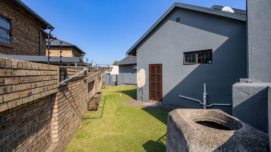 3 Bedroom Property for Sale in Brackenhurst Gauteng