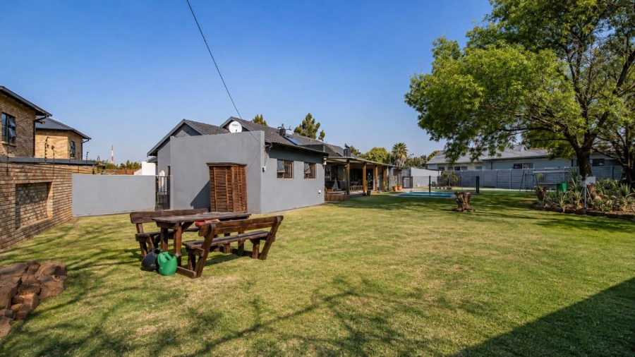 3 Bedroom Property for Sale in Brackenhurst Gauteng
