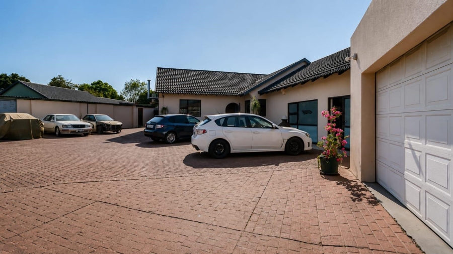 3 Bedroom Property for Sale in Brackenhurst Gauteng