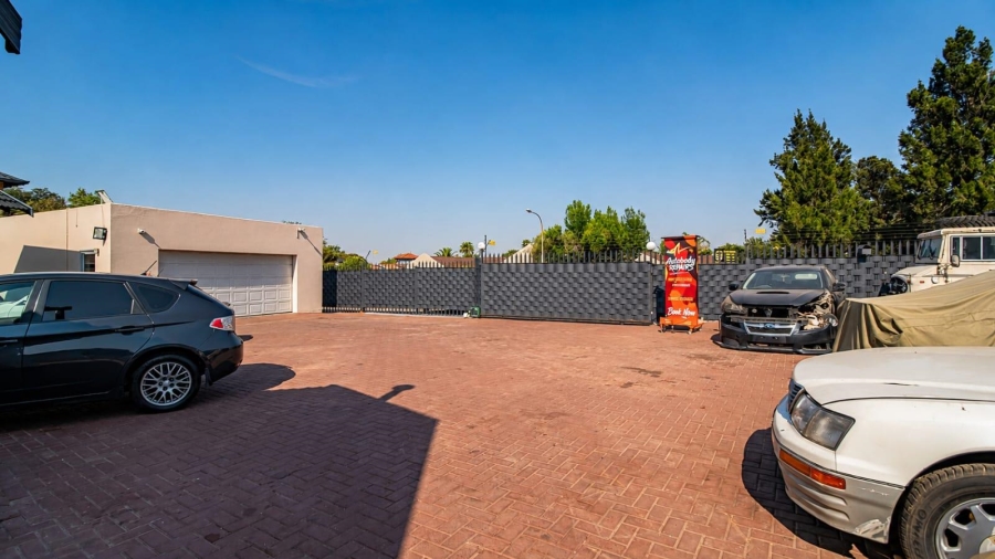 3 Bedroom Property for Sale in Brackenhurst Gauteng