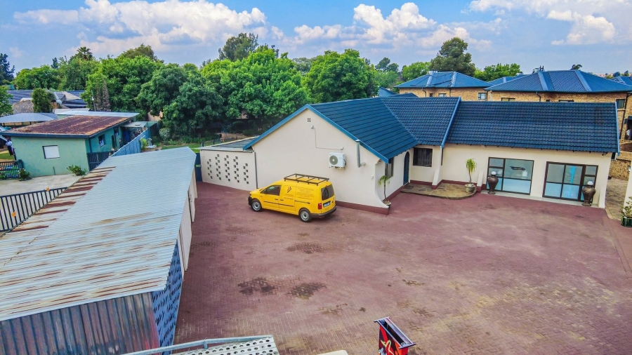 3 Bedroom Property for Sale in Brackenhurst Gauteng