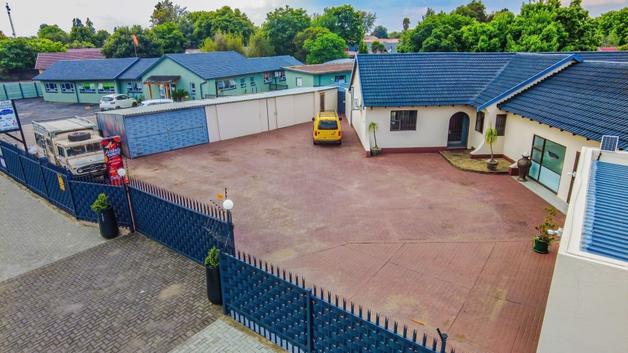 3 Bedroom Property for Sale in Brackenhurst Gauteng
