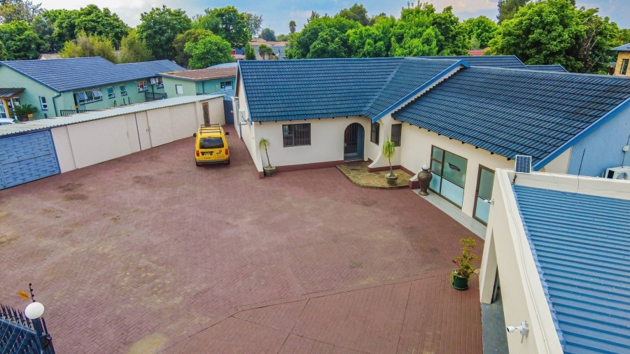 3 Bedroom Property for Sale in Brackenhurst Gauteng