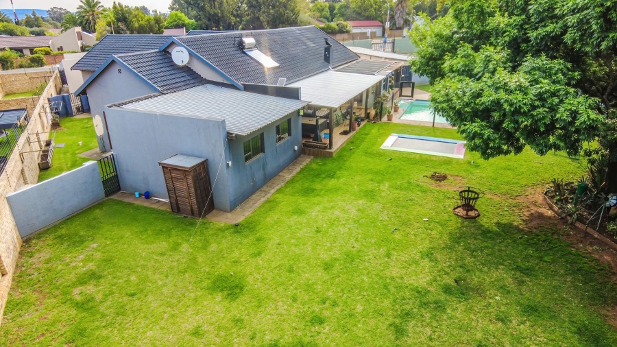 3 Bedroom Property for Sale in Brackenhurst Gauteng