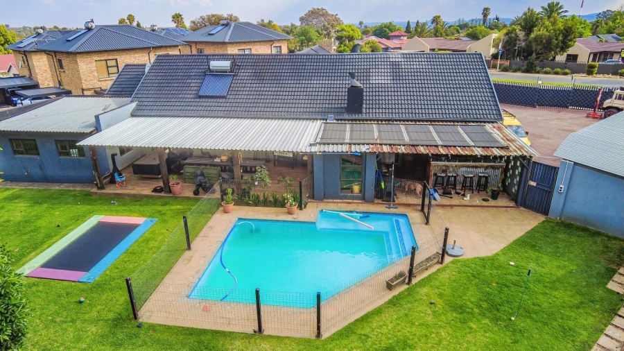 3 Bedroom Property for Sale in Brackenhurst Gauteng