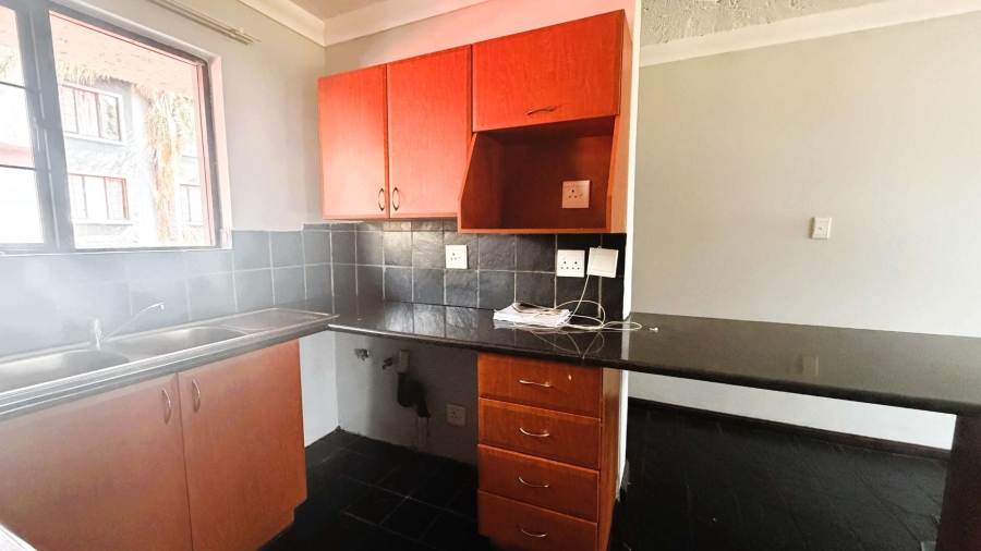 1 Bedroom Property for Sale in Erand Gardens Gauteng