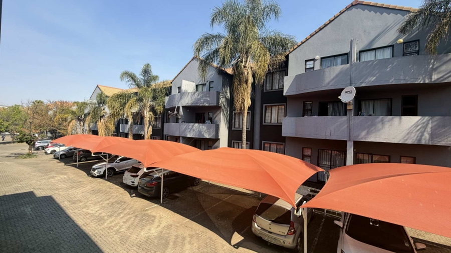 1 Bedroom Property for Sale in Erand Gardens Gauteng