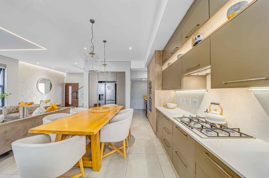 3 Bedroom Property for Sale in Bryanston Gauteng