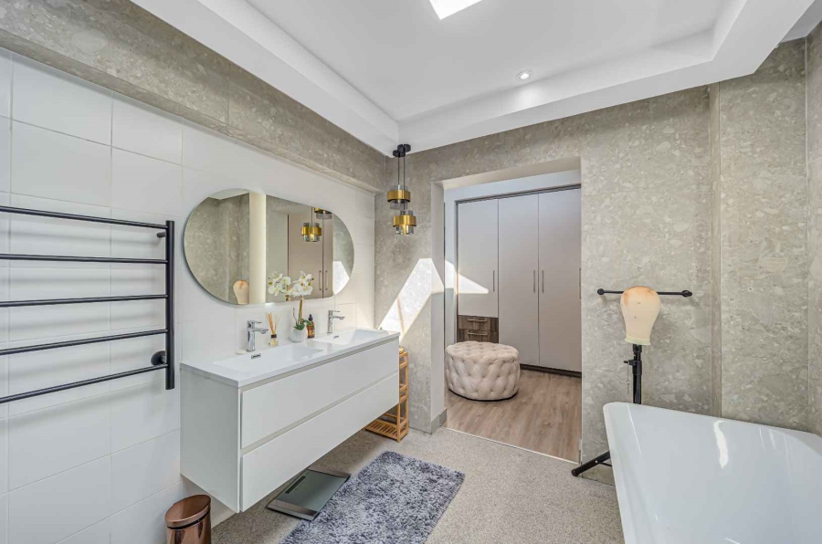 3 Bedroom Property for Sale in Bryanston Gauteng