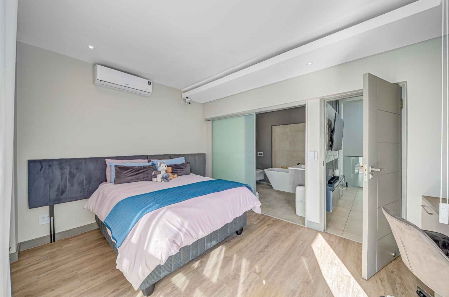 3 Bedroom Property for Sale in Bryanston Gauteng