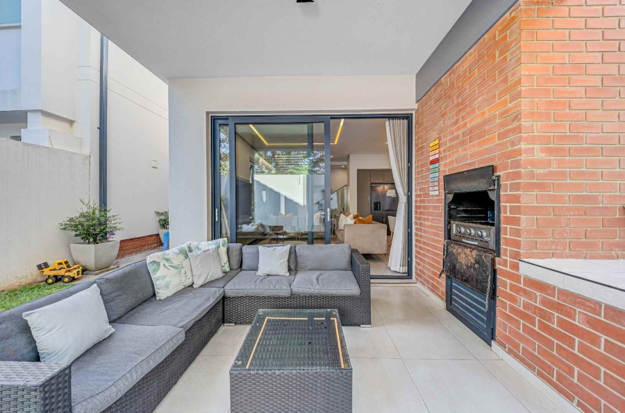3 Bedroom Property for Sale in Bryanston Gauteng