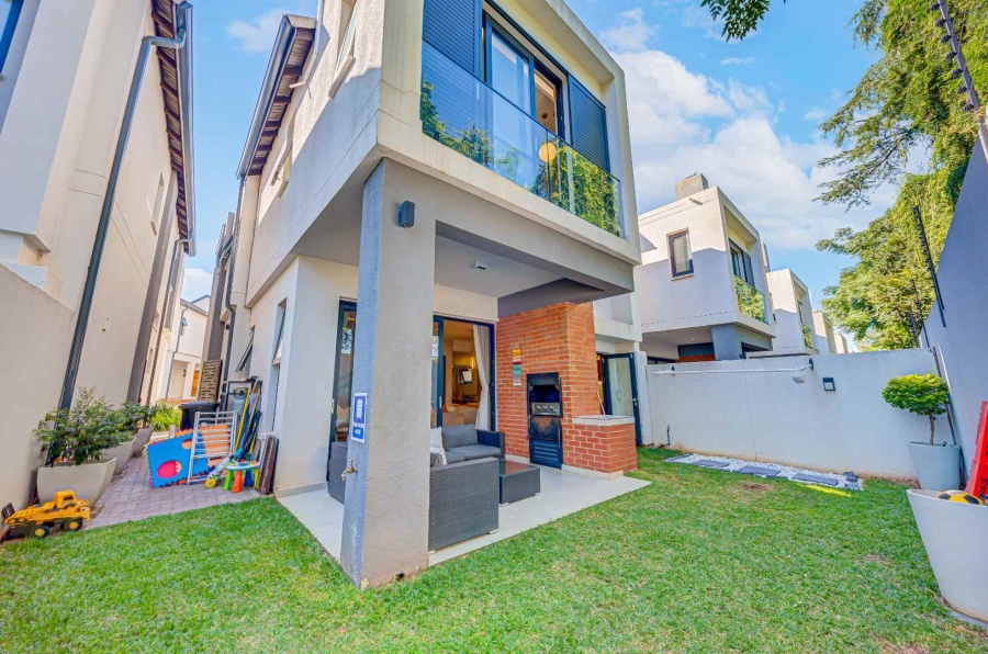 3 Bedroom Property for Sale in Bryanston Gauteng