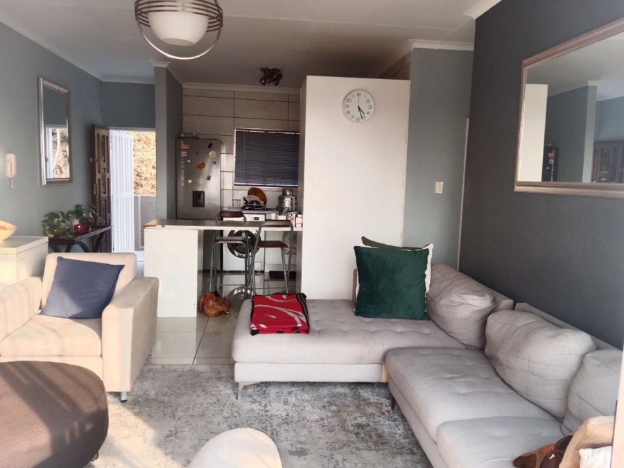 To Let 3 Bedroom Property for Rent in Sunnyrock Gauteng