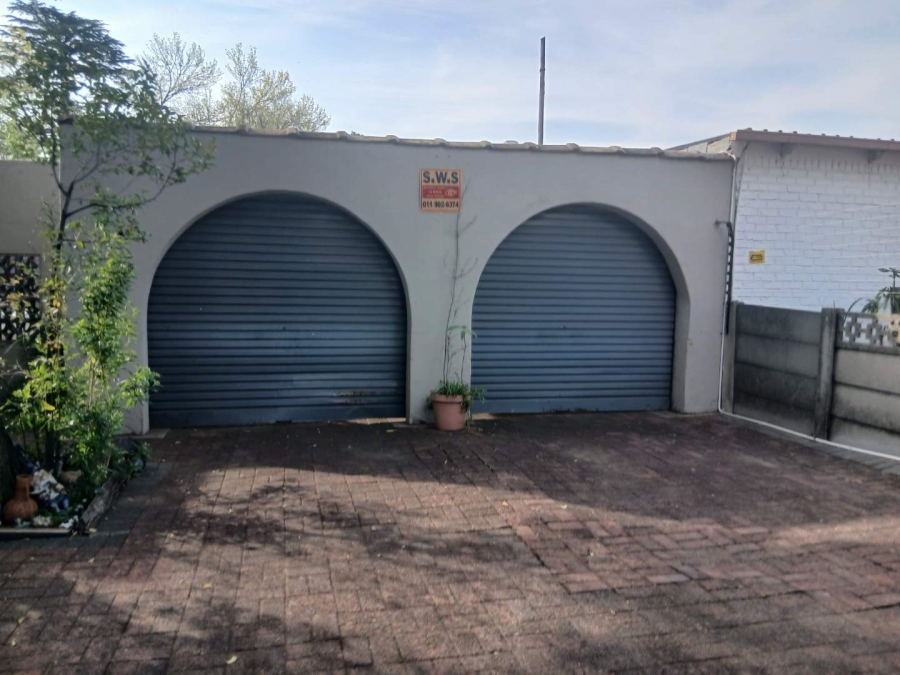 3 Bedroom Property for Sale in Lambton Gauteng