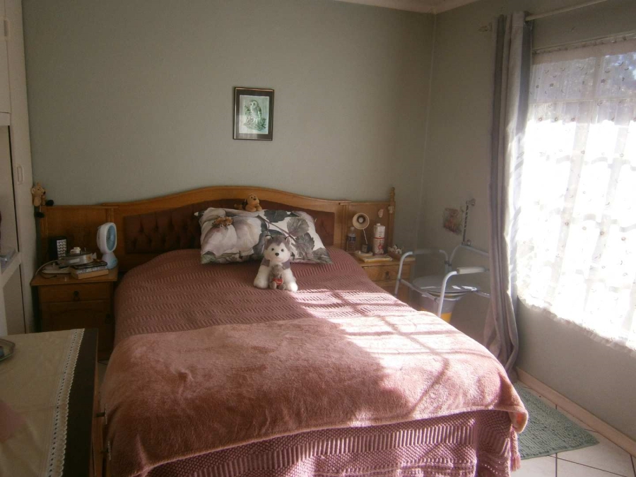 2 Bedroom Property for Sale in Albertsdal Gauteng