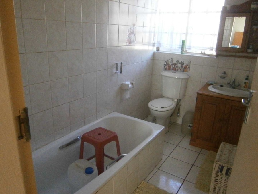2 Bedroom Property for Sale in Albertsdal Gauteng