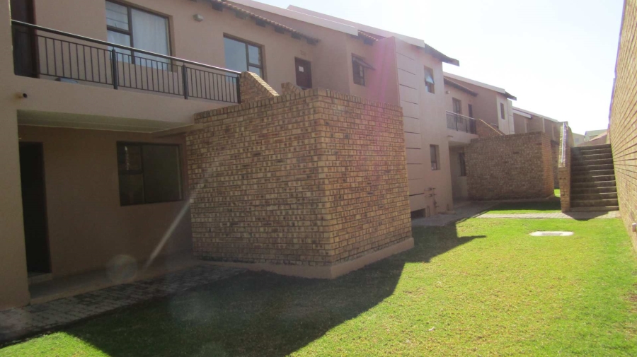 To Let 2 Bedroom Property for Rent in Noordhang Gauteng
