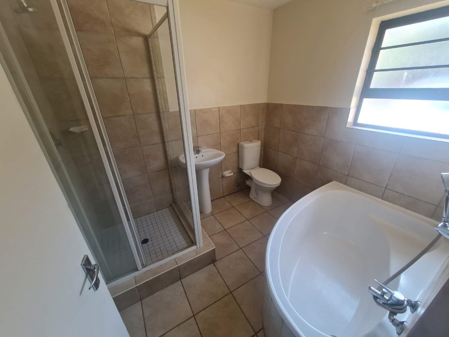 To Let 2 Bedroom Property for Rent in Noordhang Gauteng