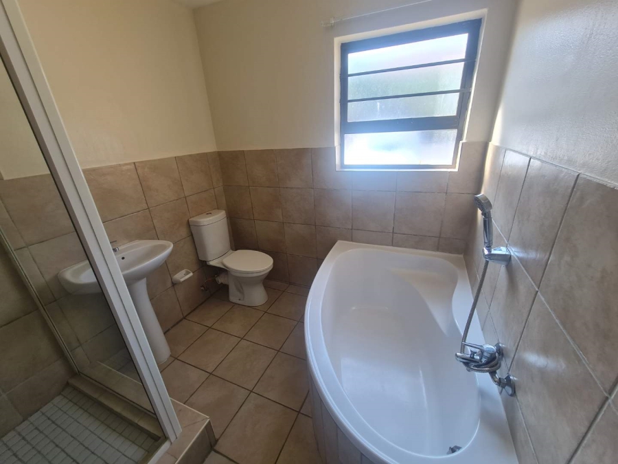 To Let 2 Bedroom Property for Rent in Noordhang Gauteng