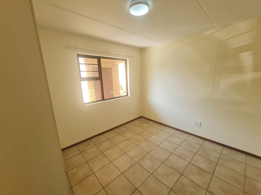 To Let 2 Bedroom Property for Rent in Noordhang Gauteng