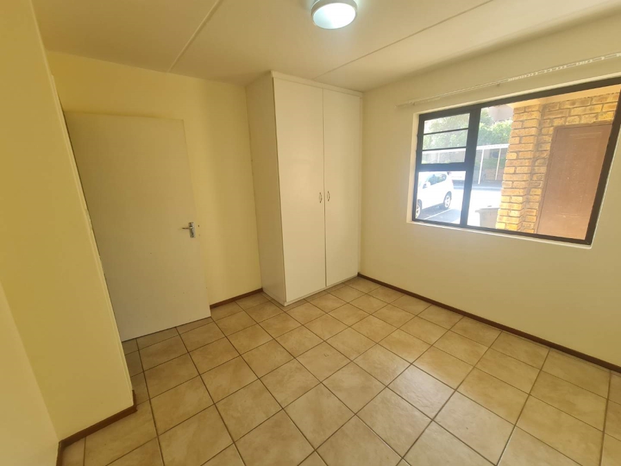 To Let 2 Bedroom Property for Rent in Noordhang Gauteng