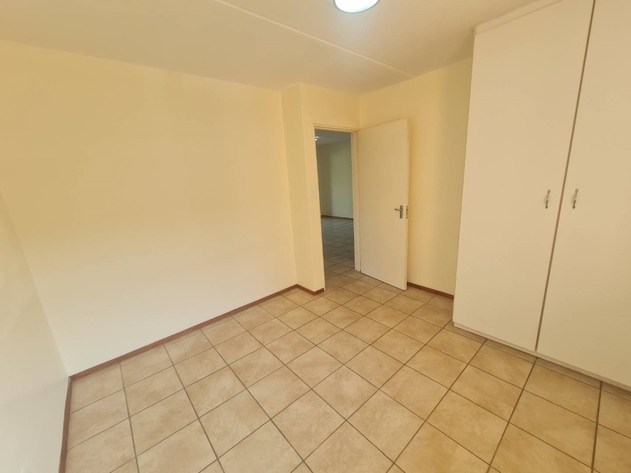 To Let 2 Bedroom Property for Rent in Noordhang Gauteng