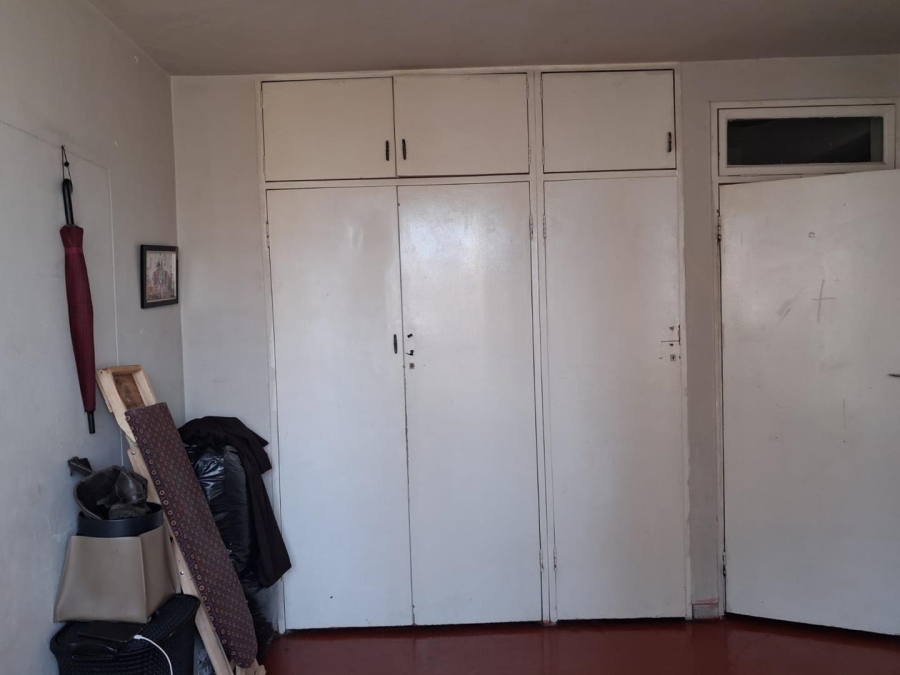 2 Bedroom Property for Sale in Hillbrow Gauteng