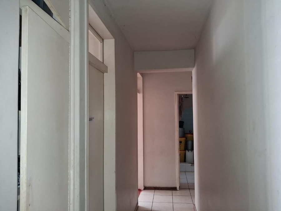 2 Bedroom Property for Sale in Hillbrow Gauteng