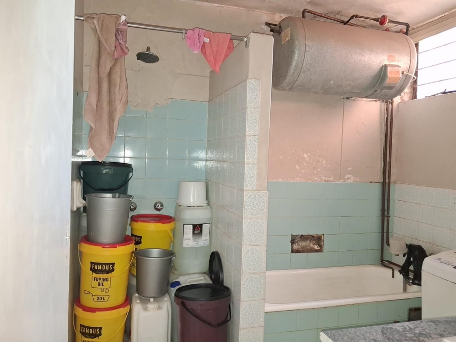 2 Bedroom Property for Sale in Hillbrow Gauteng