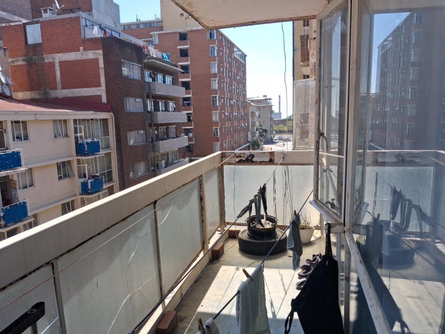 2 Bedroom Property for Sale in Hillbrow Gauteng