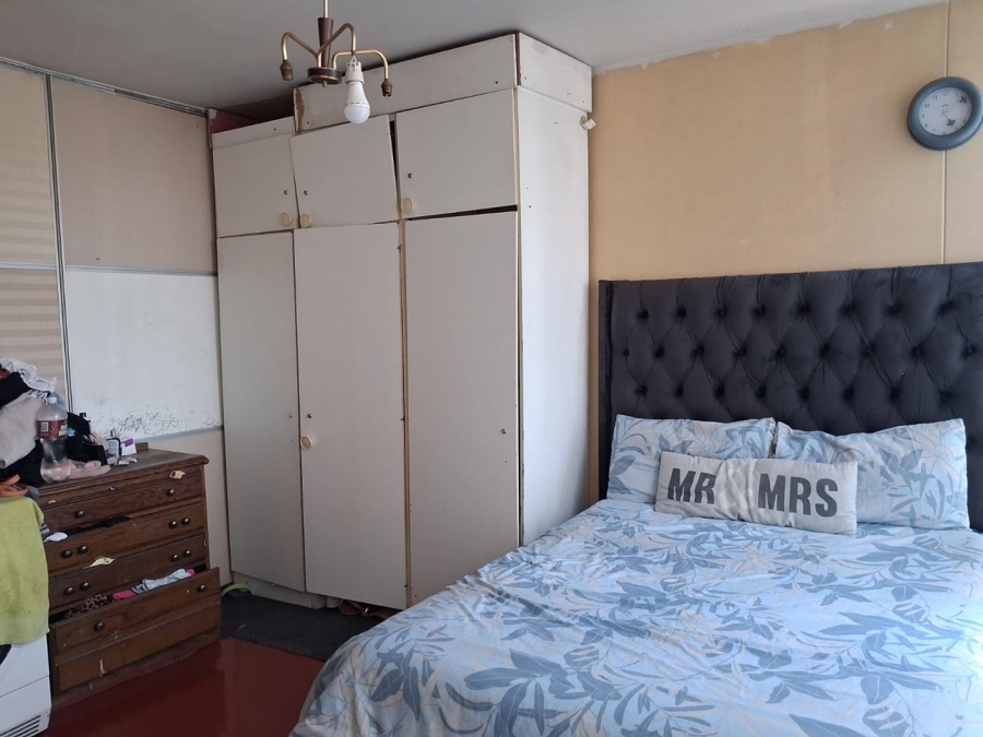 2 Bedroom Property for Sale in Hillbrow Gauteng