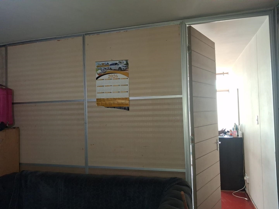 2 Bedroom Property for Sale in Hillbrow Gauteng