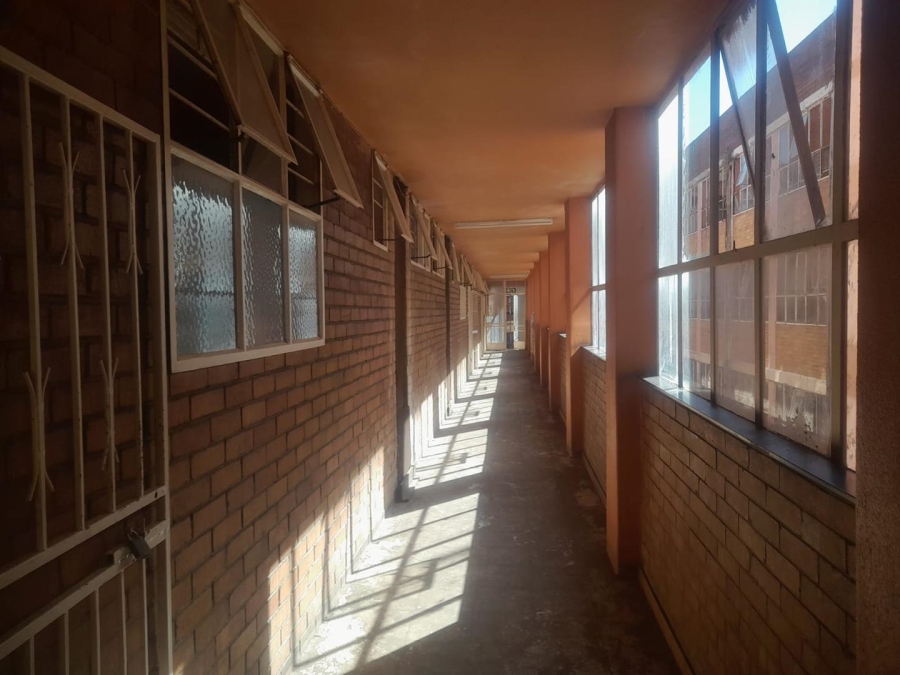 2 Bedroom Property for Sale in Hillbrow Gauteng