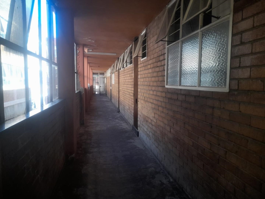 2 Bedroom Property for Sale in Hillbrow Gauteng