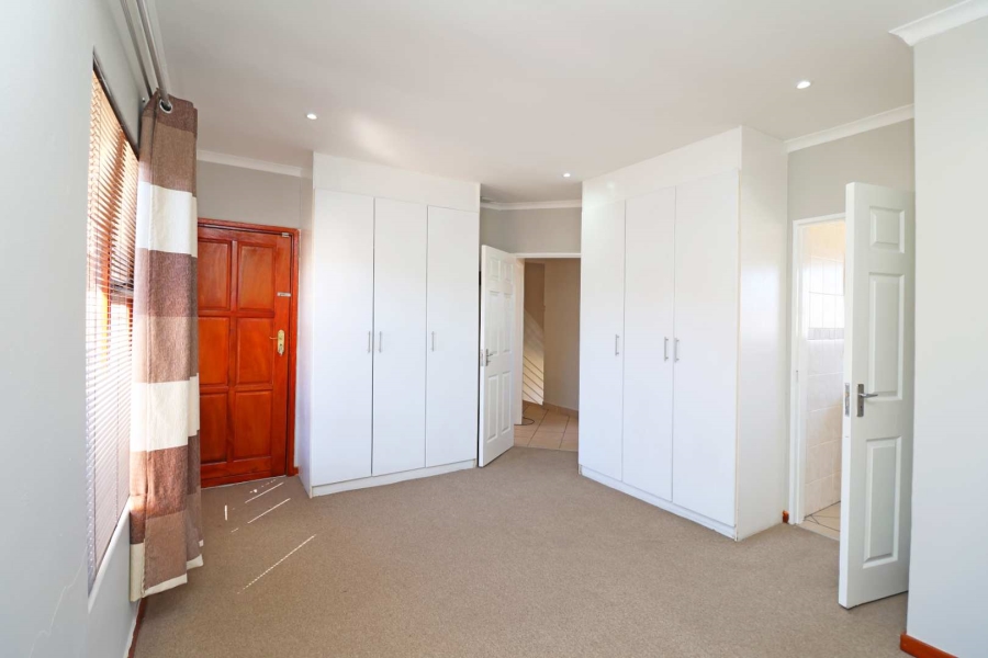 3 Bedroom Property for Sale in Greenhills Gauteng