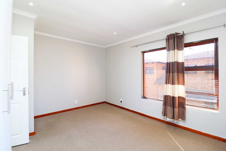 3 Bedroom Property for Sale in Greenhills Gauteng