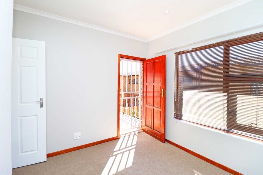 3 Bedroom Property for Sale in Greenhills Gauteng