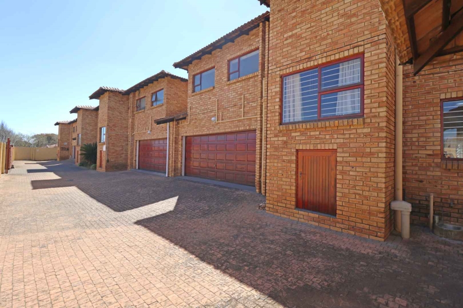 3 Bedroom Property for Sale in Greenhills Gauteng
