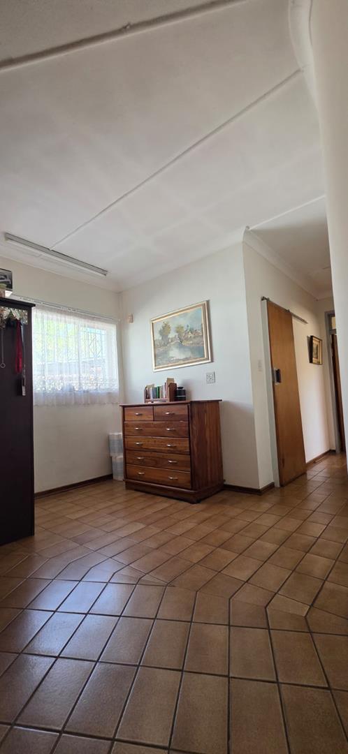 3 Bedroom Property for Sale in Nimrod Park Gauteng