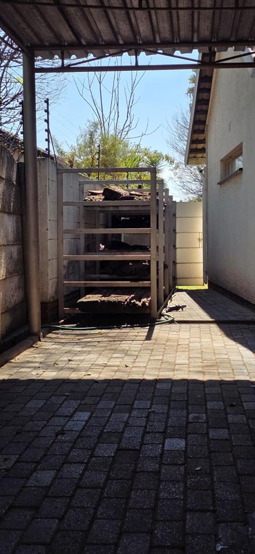 3 Bedroom Property for Sale in Nimrod Park Gauteng
