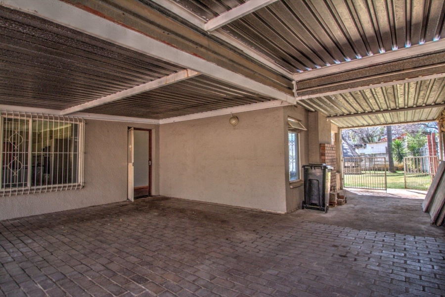 3 Bedroom Property for Sale in Glen Marais Gauteng